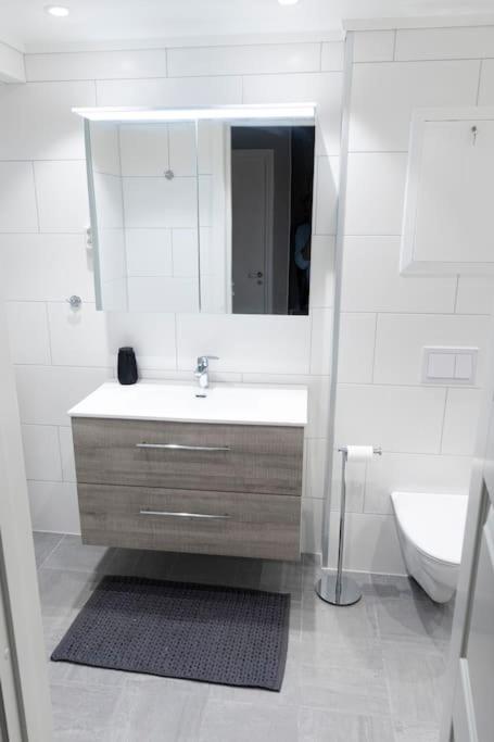 Apartamento 5 Minutes To Downtown Arendal-Free Parking Exterior foto