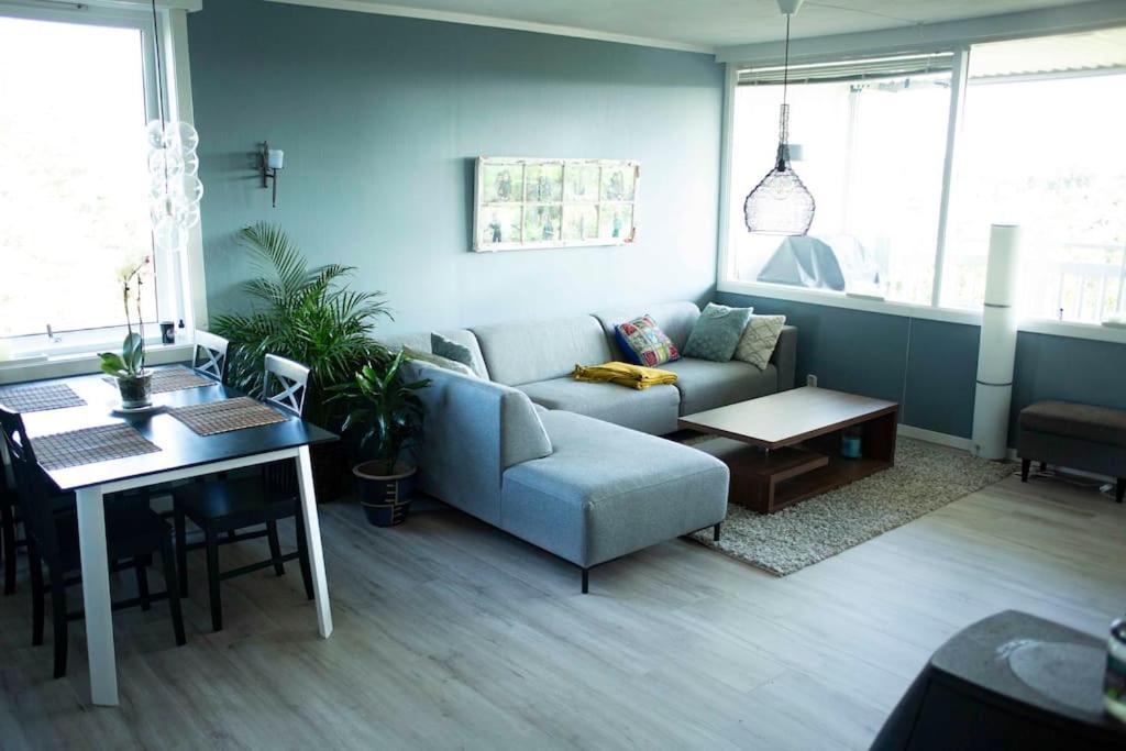Apartamento 5 Minutes To Downtown Arendal-Free Parking Exterior foto